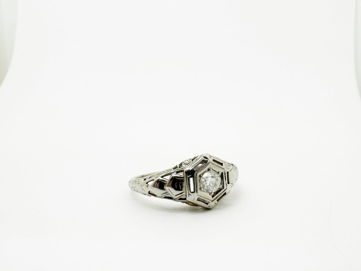 1920's 18k White Gold Diamond Solitaire