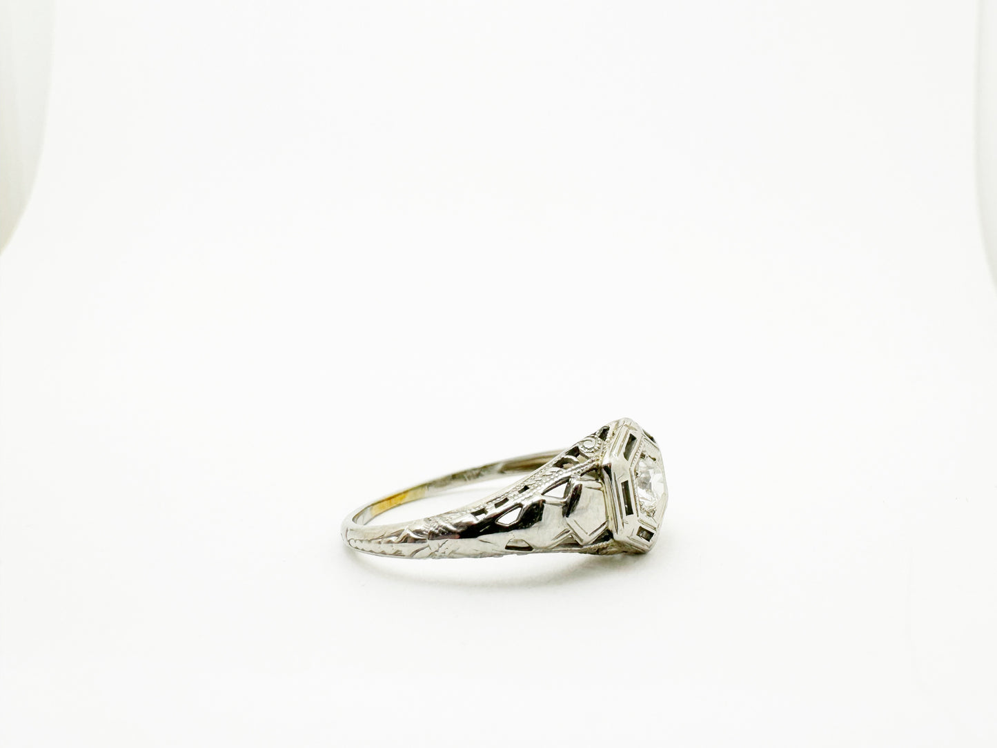1920's 18k White Gold Diamond Solitaire