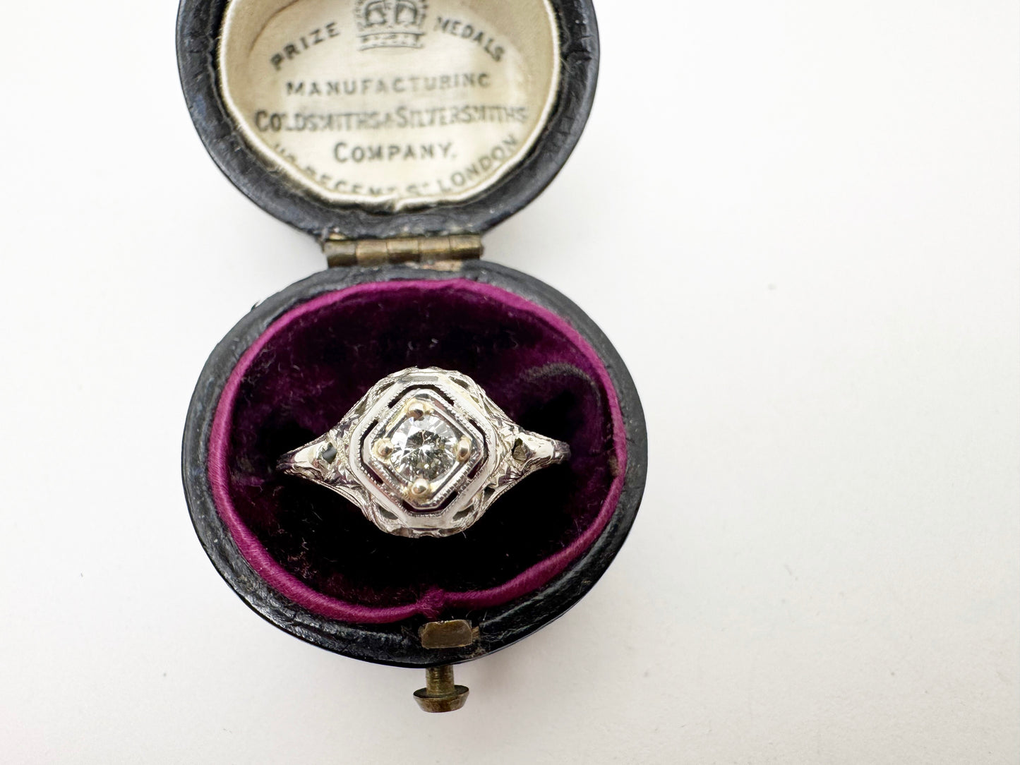 1920's 18k White Gold Diamond Solitaire