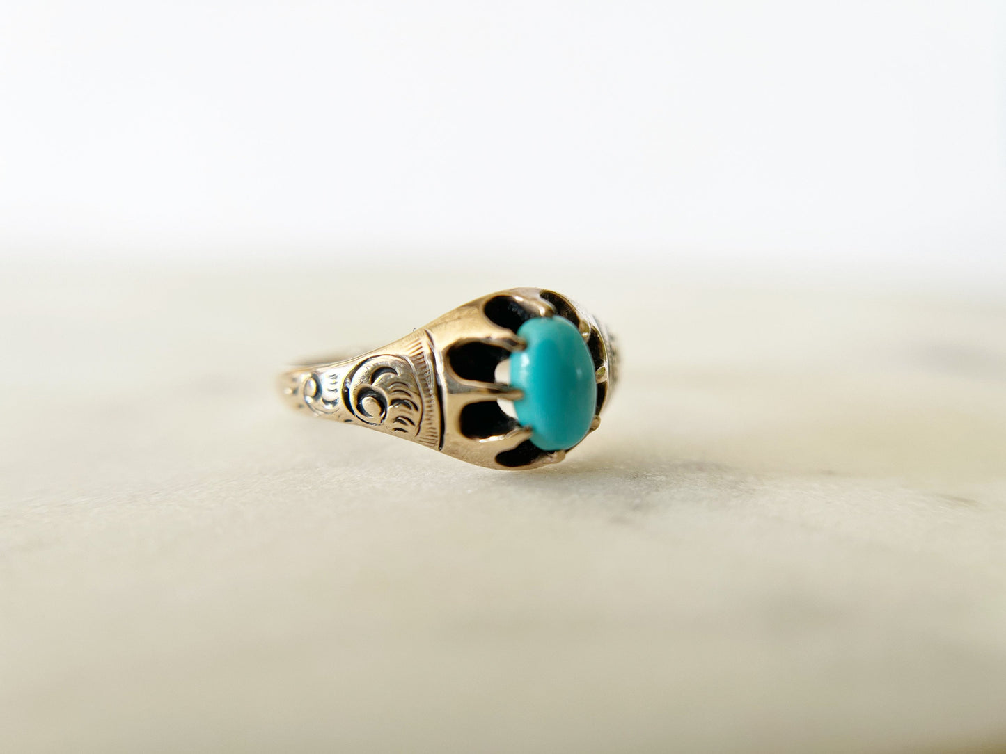 Victorian Turquoise Belcher Set Ring - 10k gold