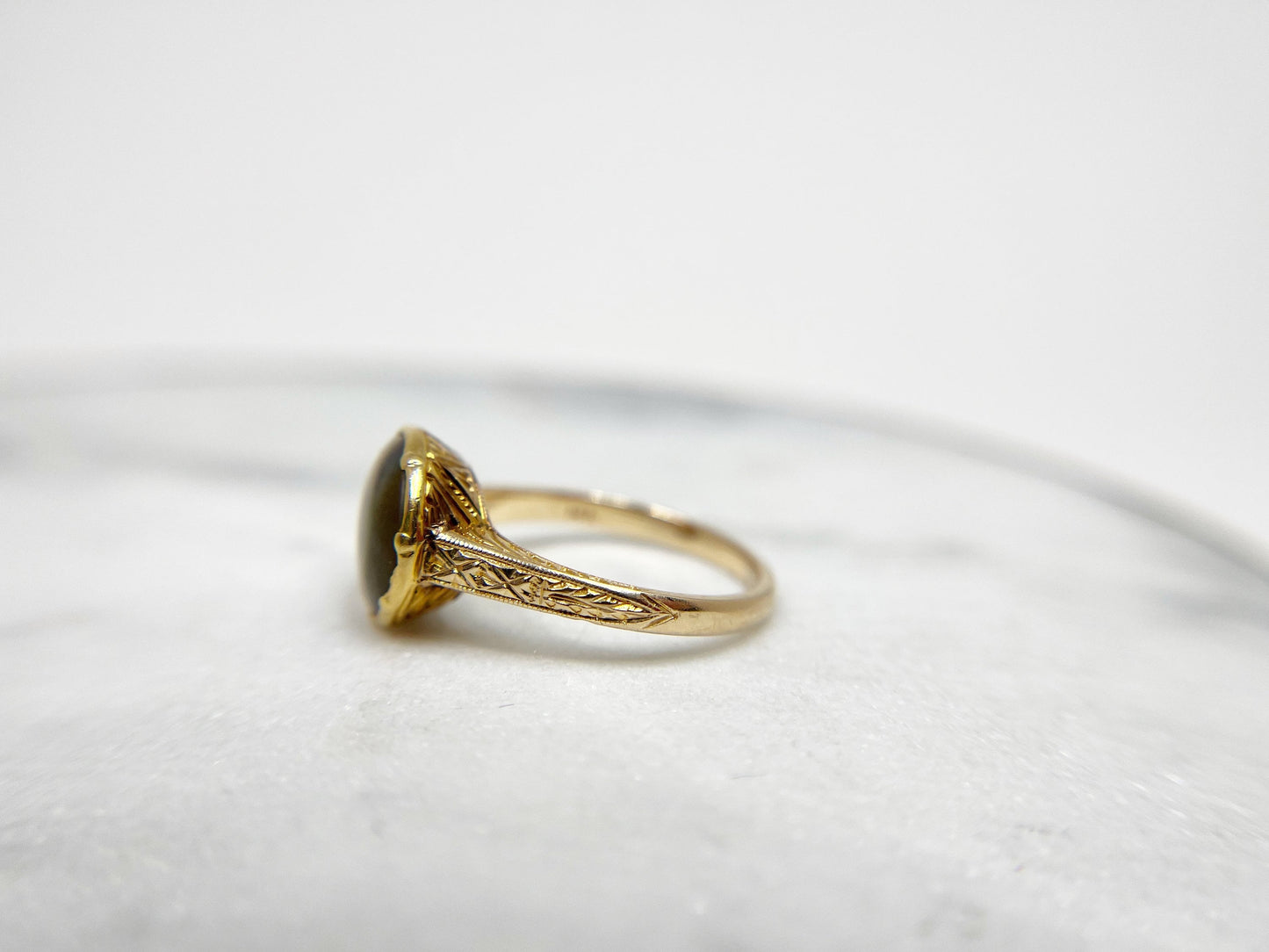 Amazing Banded Agate Ring - 14k gold