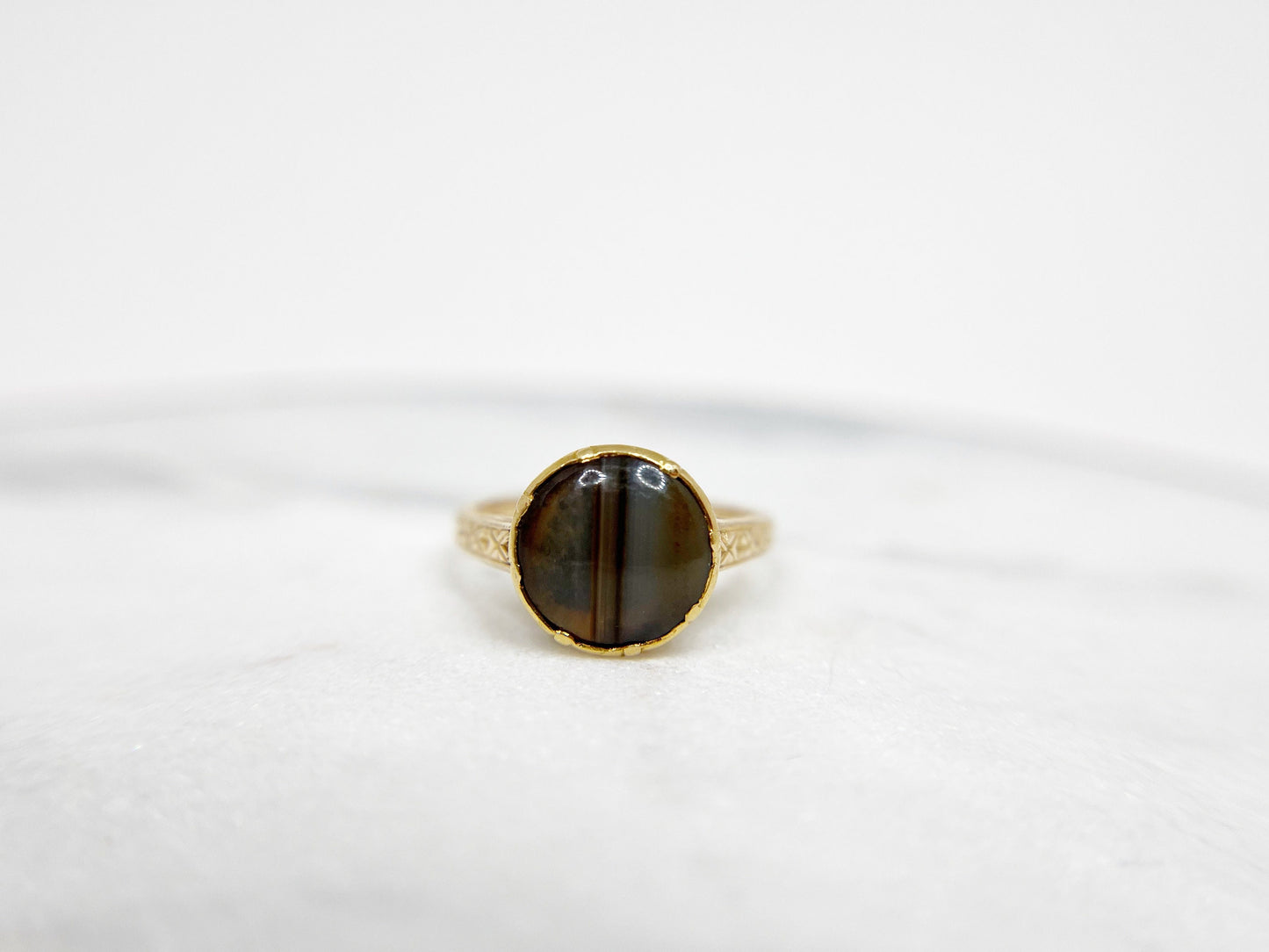 Amazing Banded Agate Ring - 14k gold