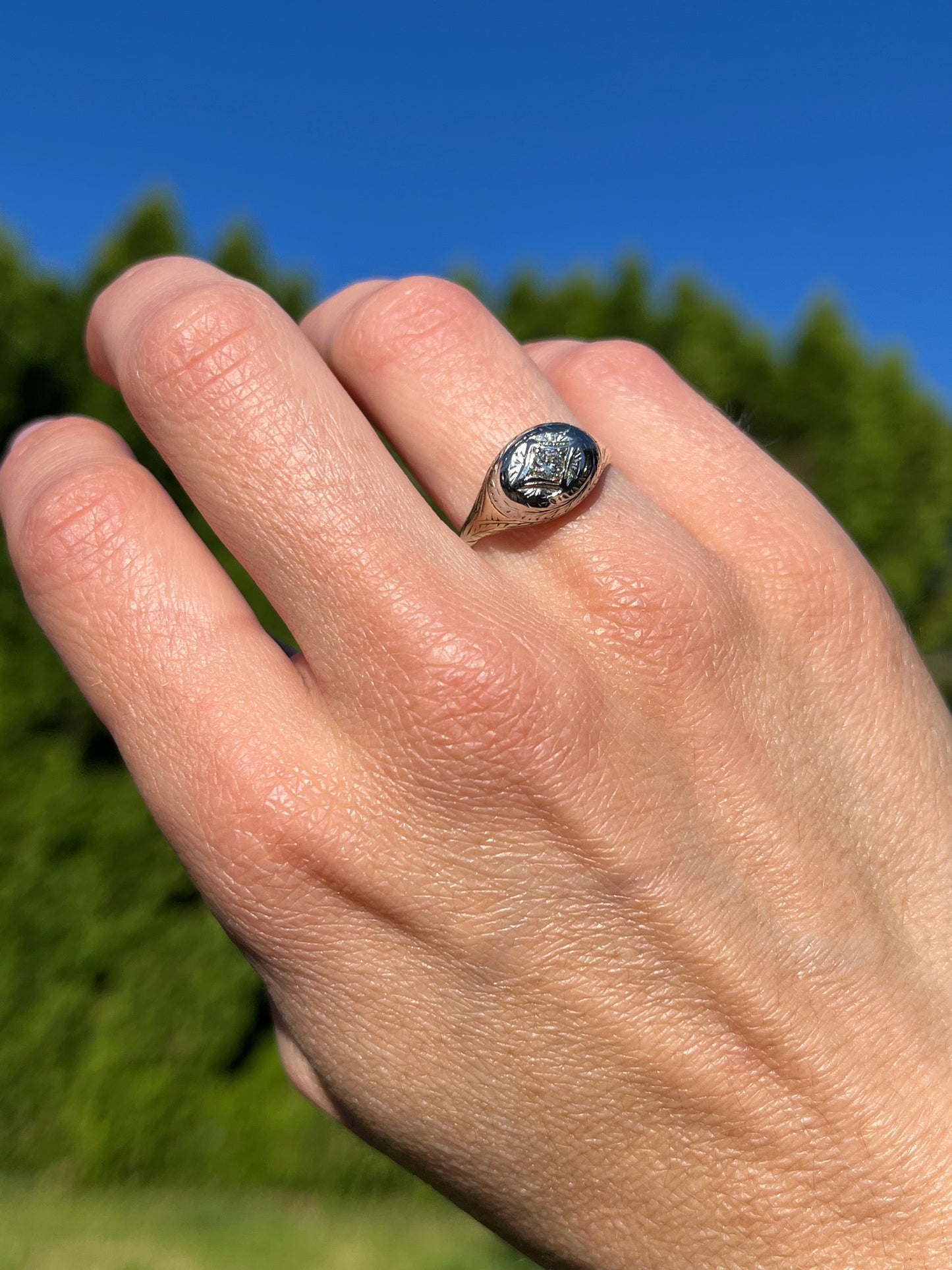 1930's Two-Tone Diamond Solitaire