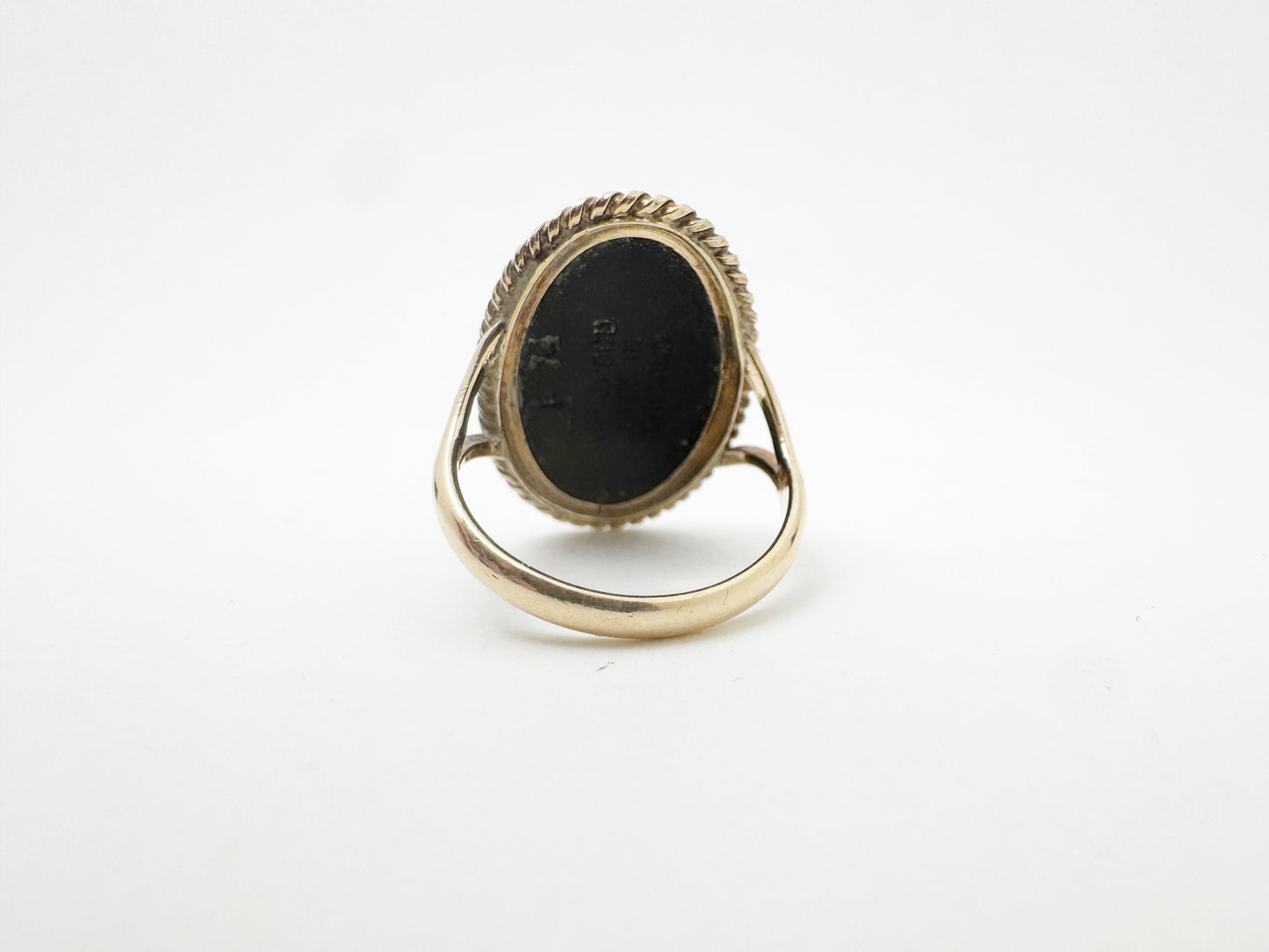 Wedwood Black Cameo Ring