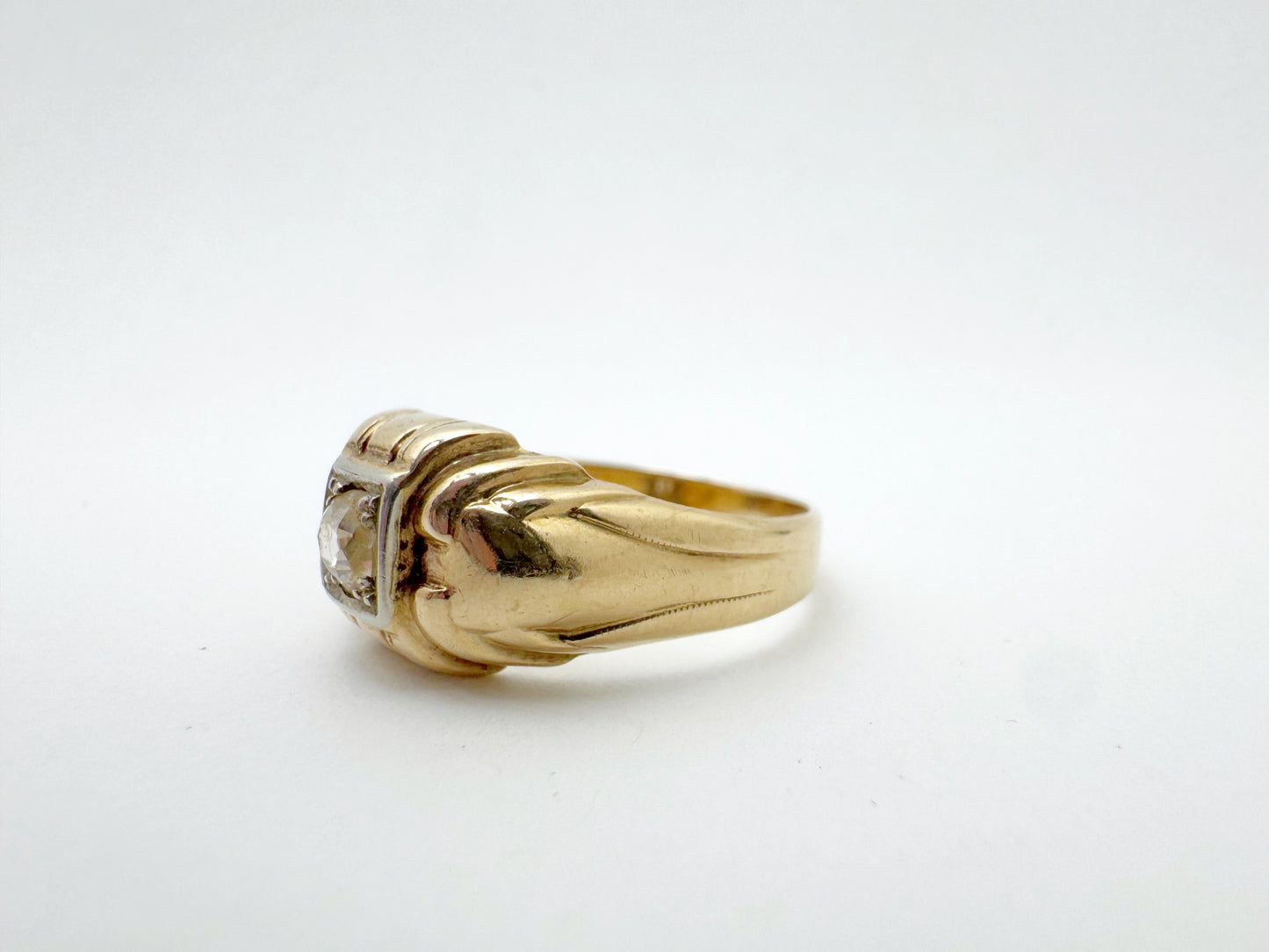 1940's Classic Diamond Two Toned Solitaire