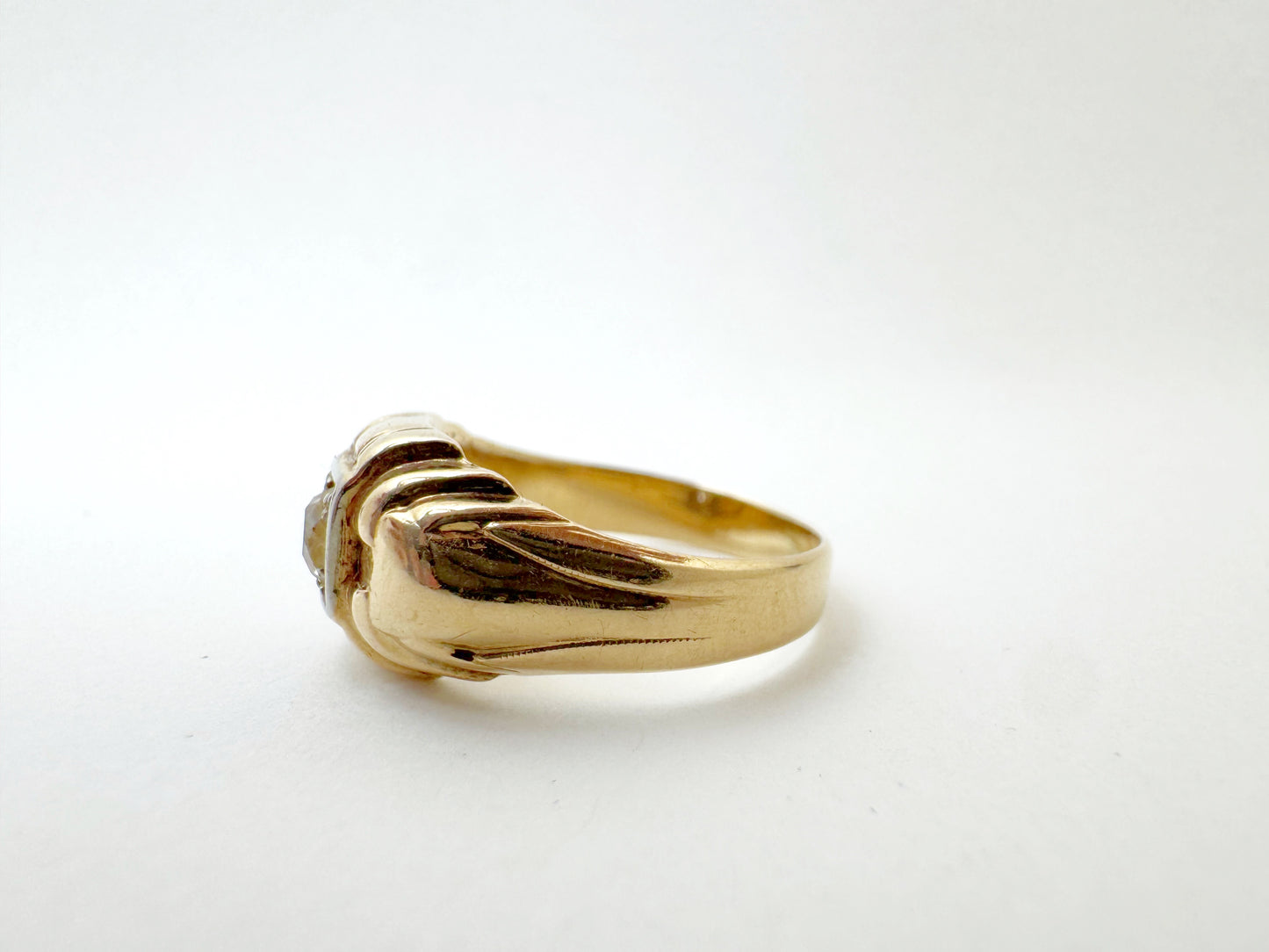 1940's Classic Diamond Two Toned Solitaire