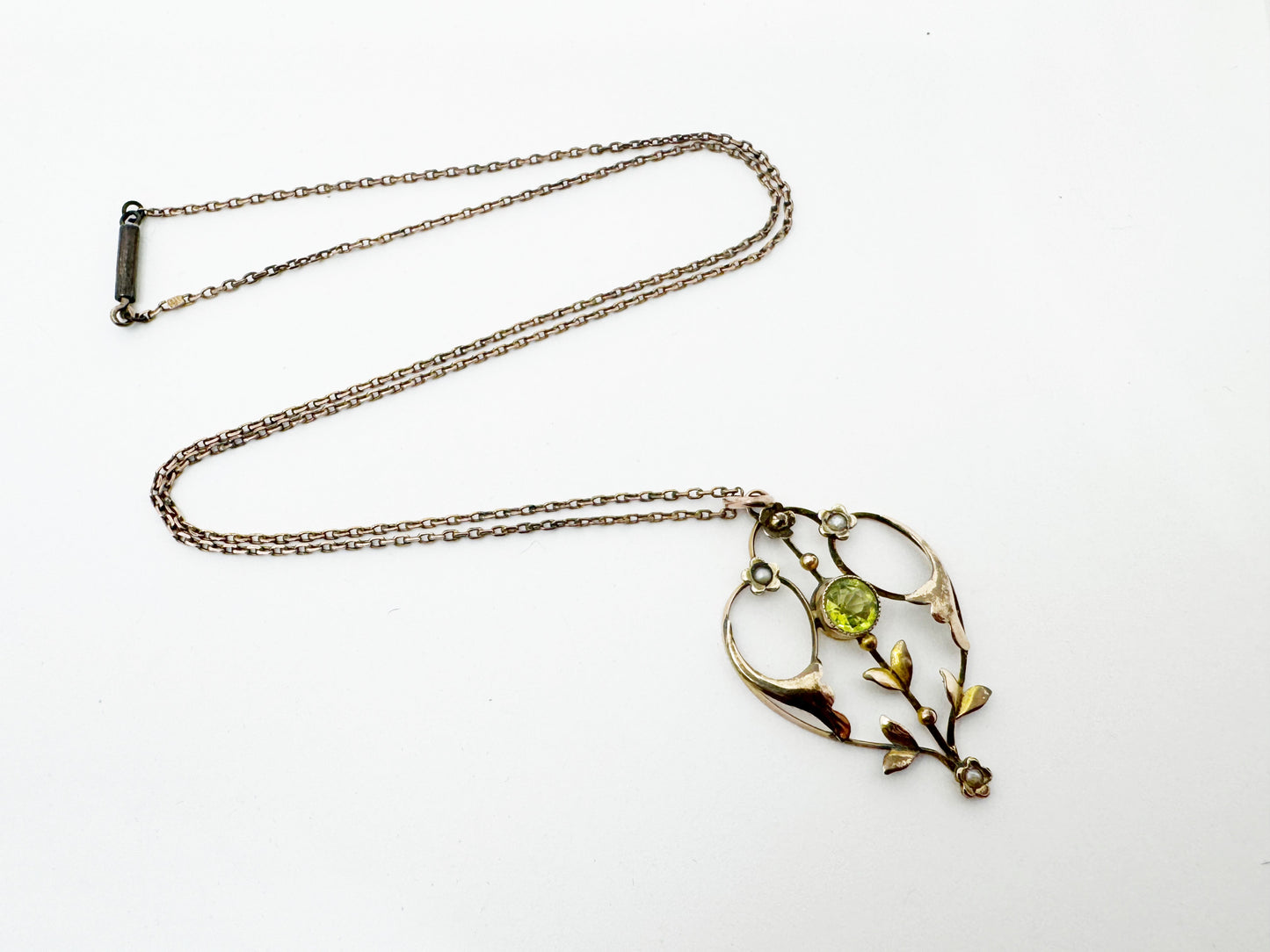 Sweet Art Nouveau Lavalier Necklace